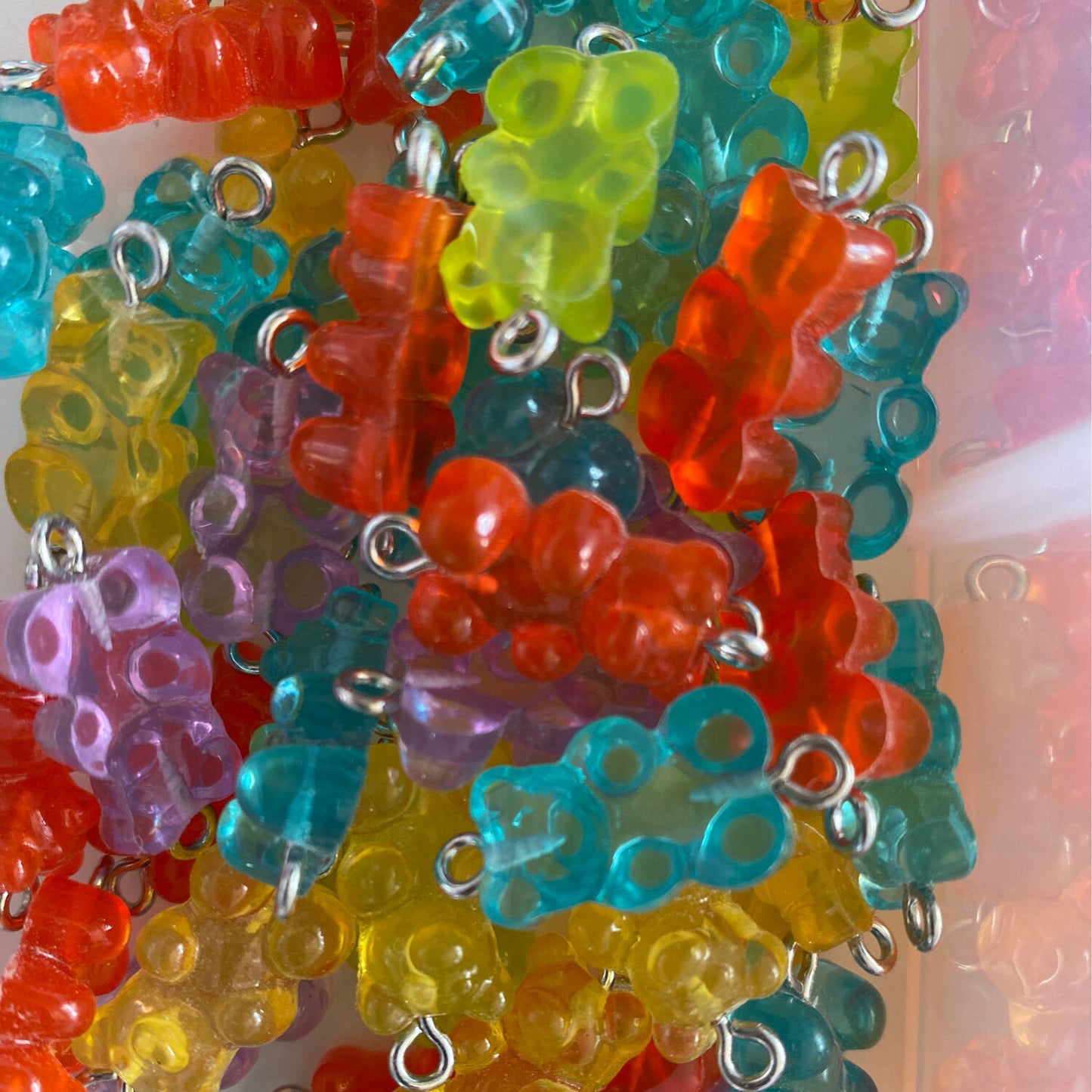 Vingummibamse armbåndscharm