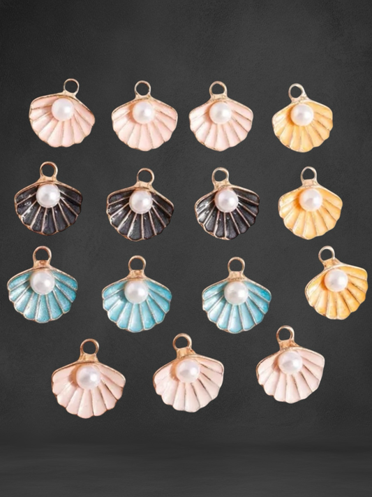 Vedhæng med musling og perle