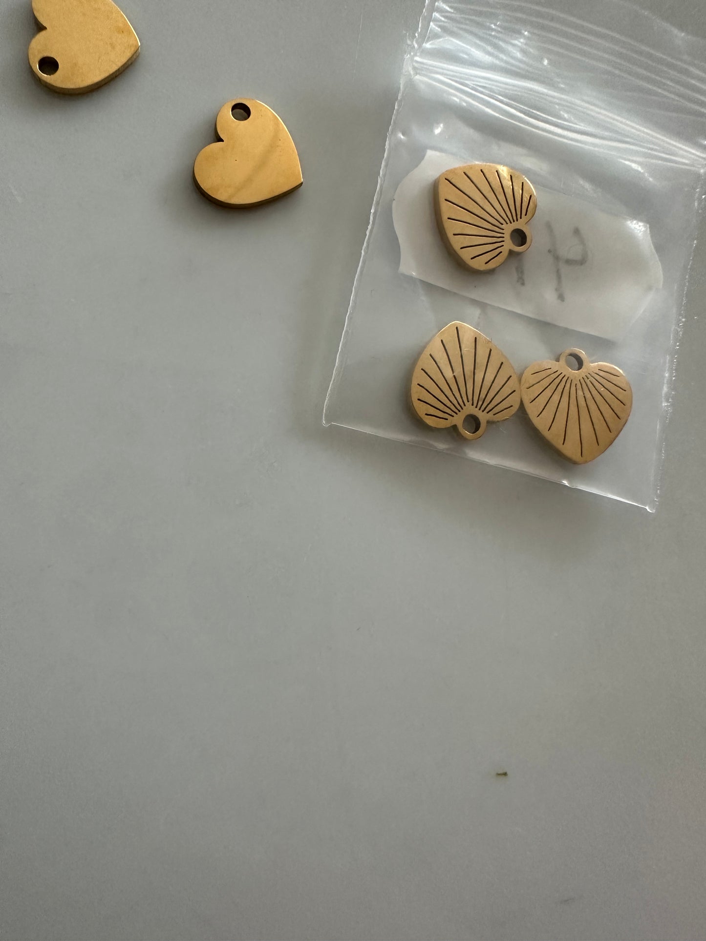 Små hjerter i guld 💛